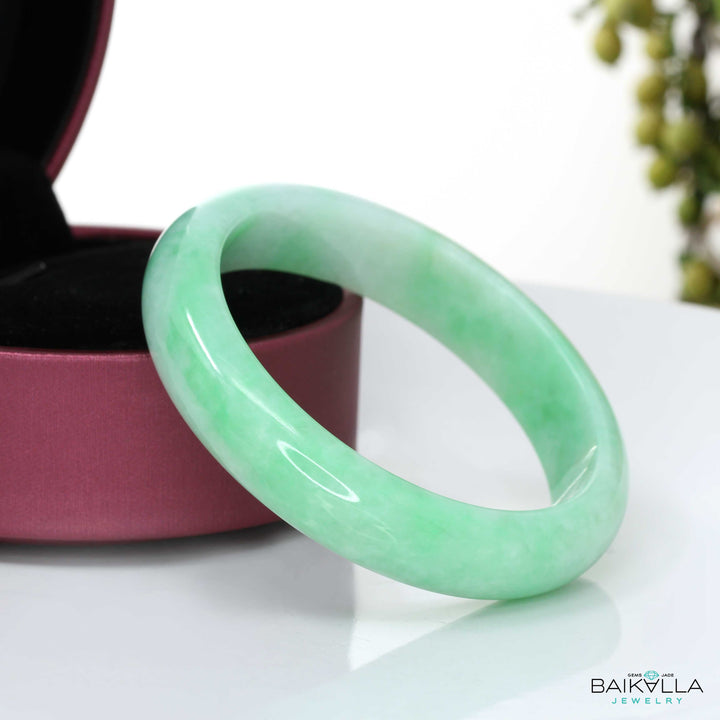 Genuine Green Jadeite Jade Bangle Bracelet 翡翠玉镯