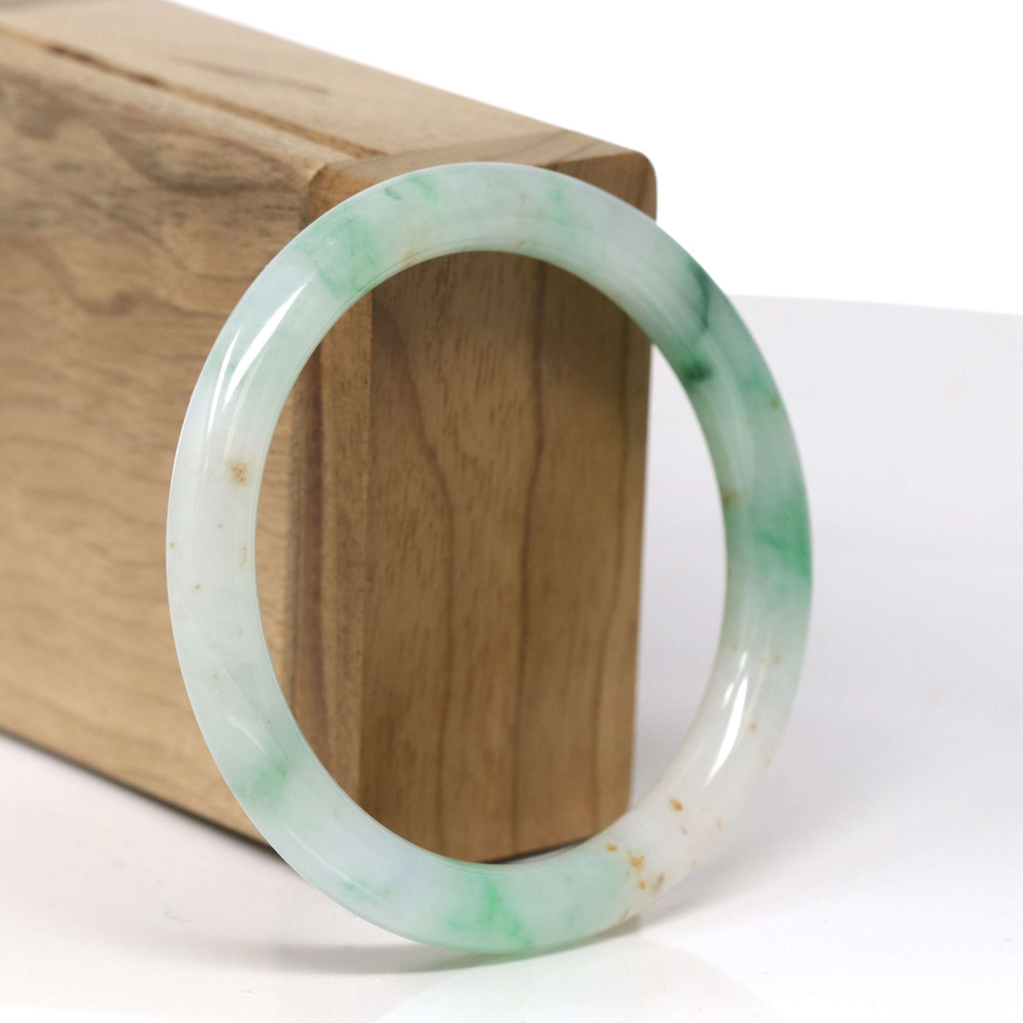 High-End Natural Icy Vibrant Green &amp; Sajin (Golden Dust) "Traditional Round" Jadeite Jade Bangle Bracelet (56.2mm) 