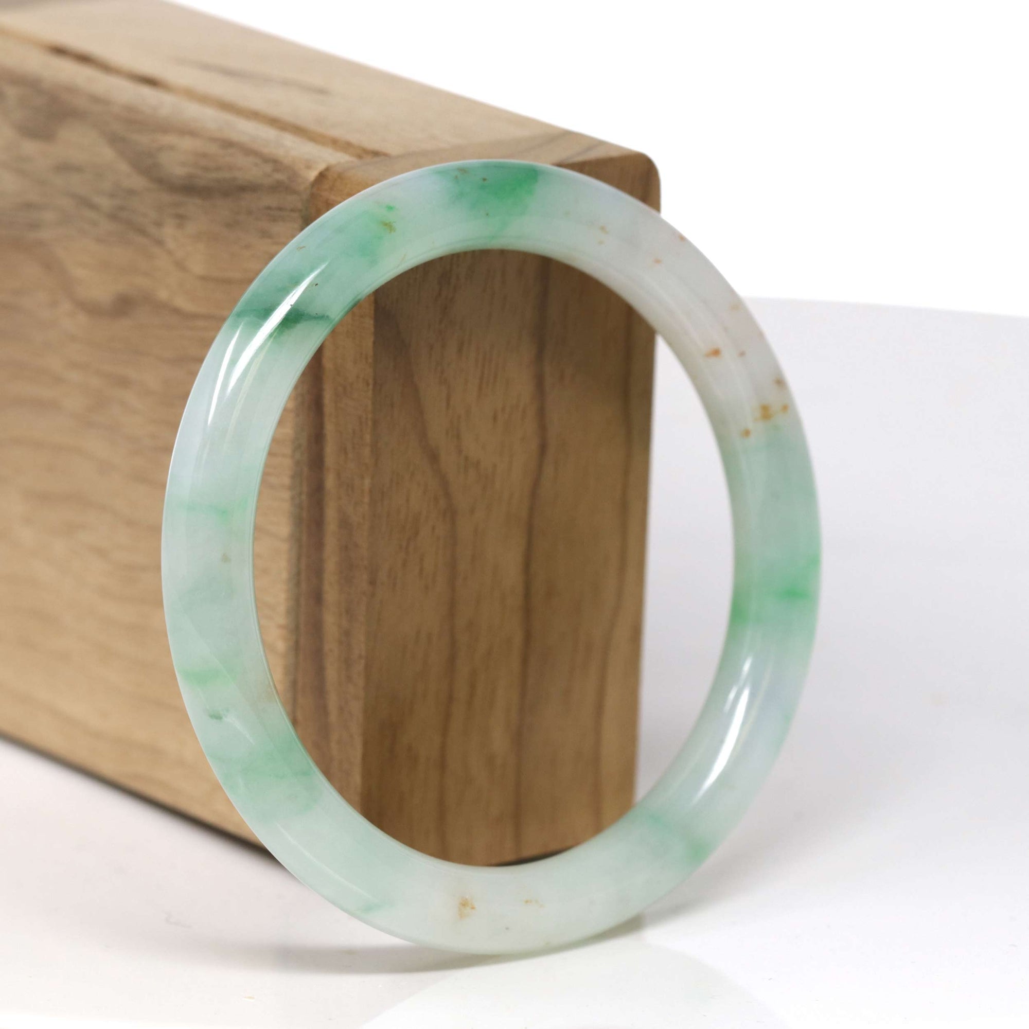 High-End Natural Icy Vibrant Green &amp; Sajin (Golden Dust) "Traditional Round" Jadeite Jade Bangle Bracelet (56.2mm) 