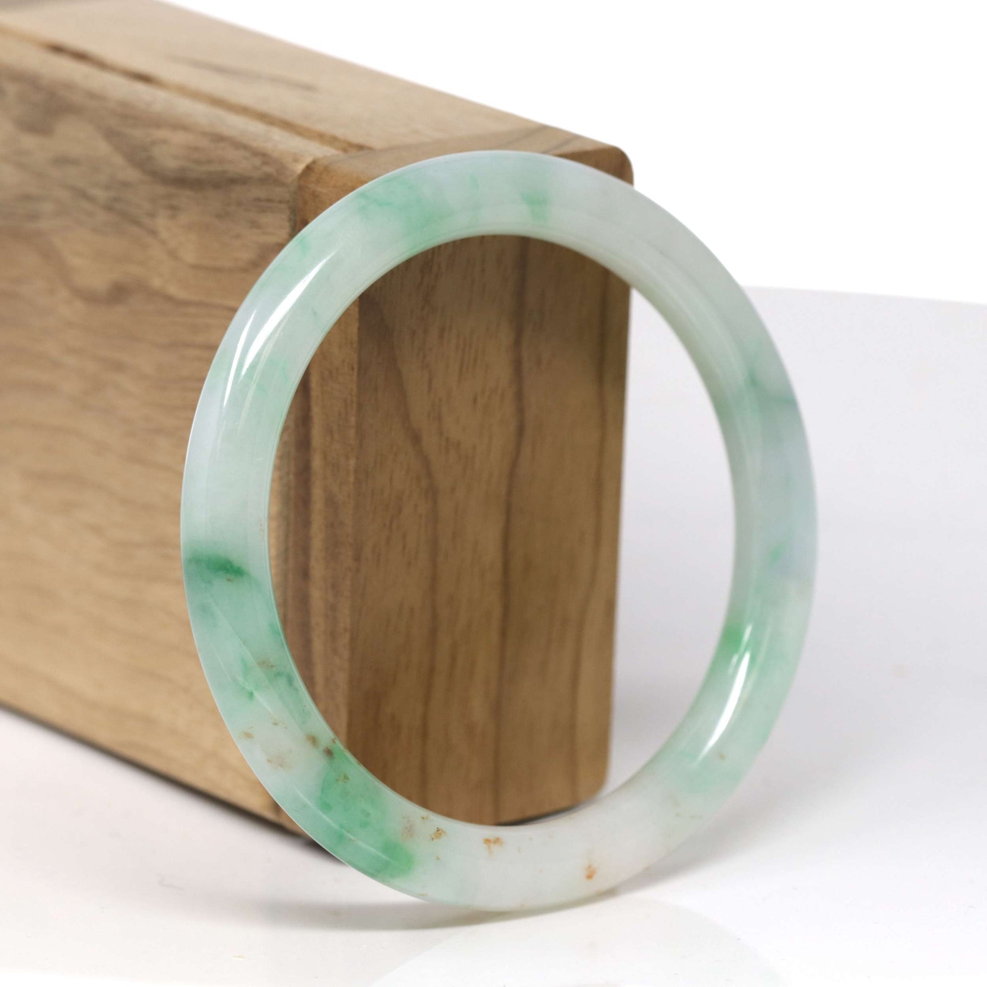 High-End Natural Icy Vibrant Green &amp; Sajin (Golden Dust) "Traditional Round" Jadeite Jade Bangle Bracelet (56.2mm) 