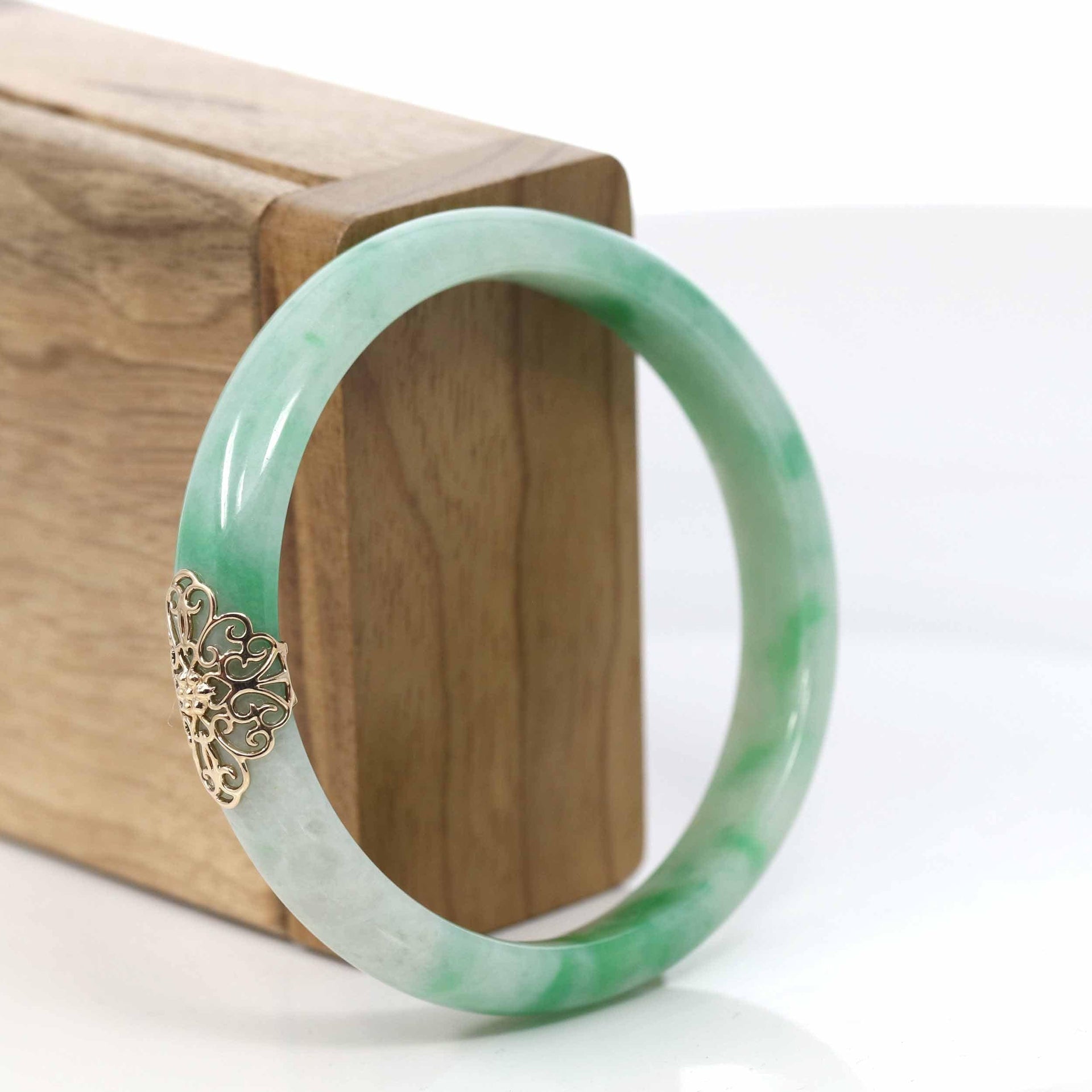 Real Jade From Madagascar Taozyao Natural Green Jade Bangle