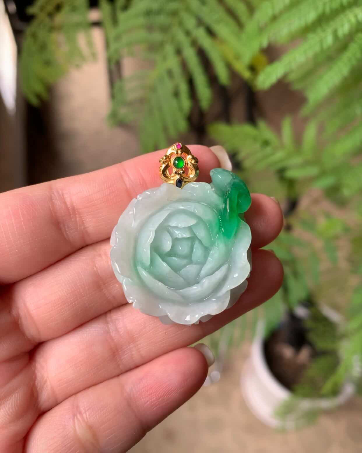 18K Yellow Gold Natural Green Jadeite Jade Peony Pendant Ruyi Bail