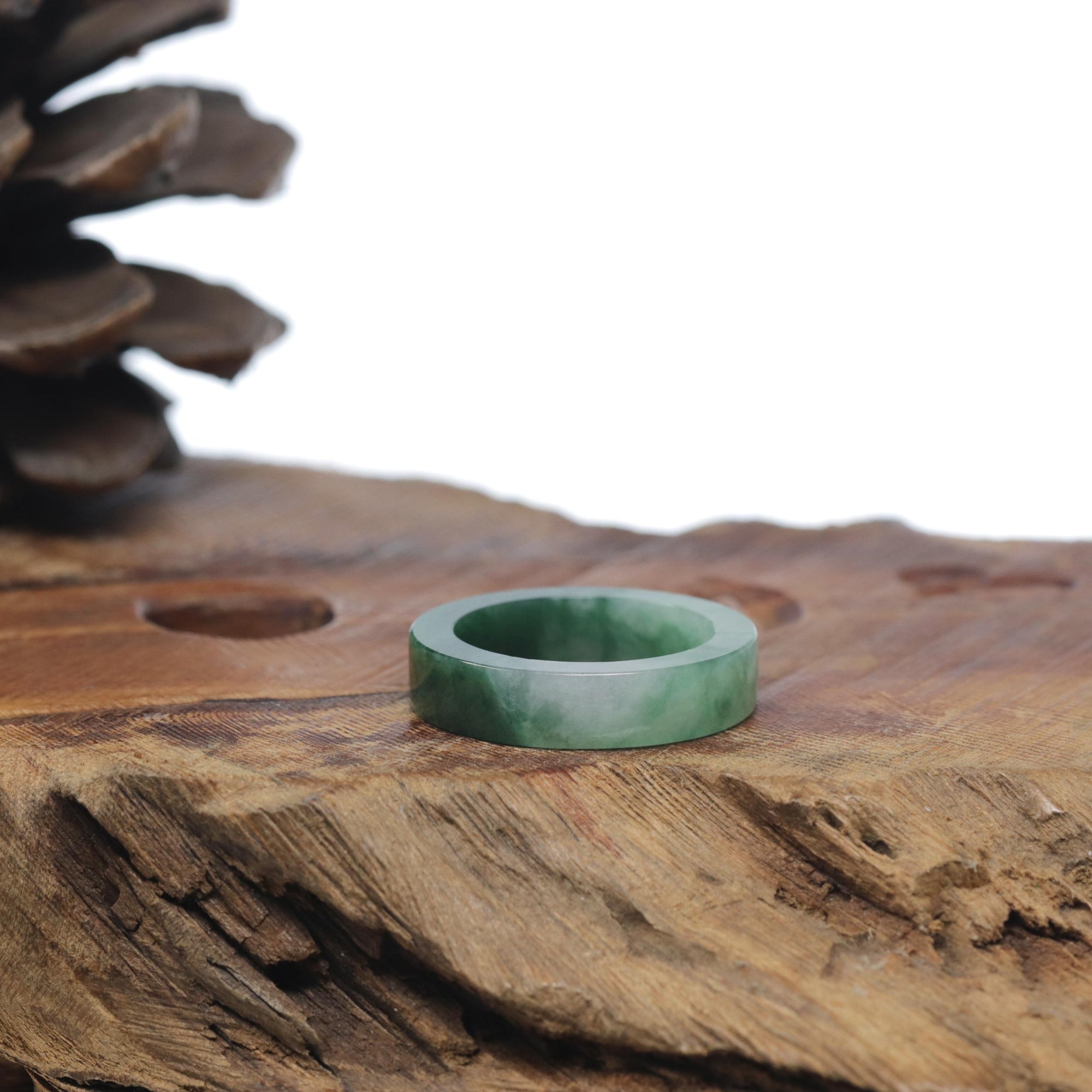 Baikalla Vibrant Green Burmese Jadeite Jade Traditional Ring 