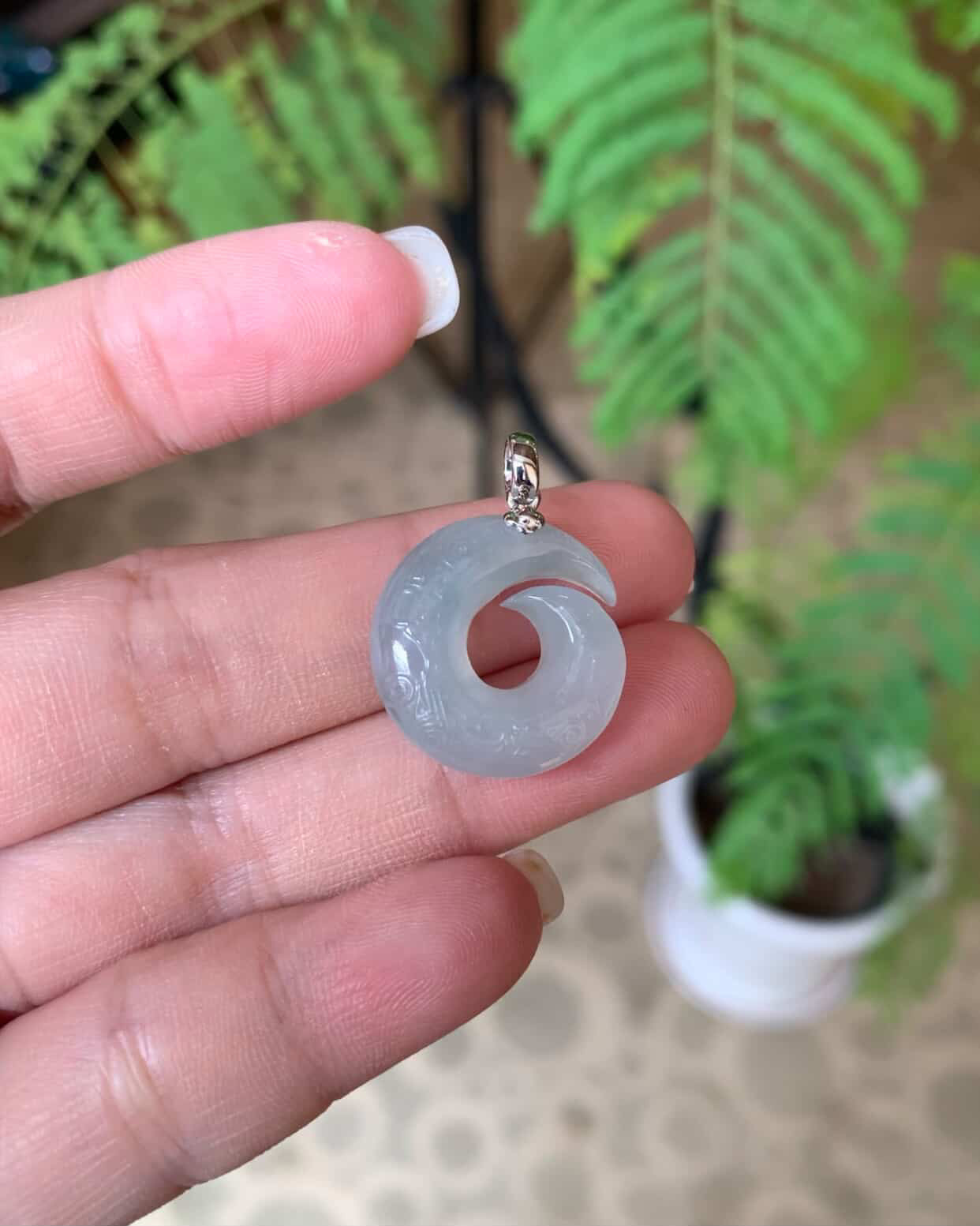 18K White Gold Natural Light Green Jadeite Jade Pendant Simple Bail