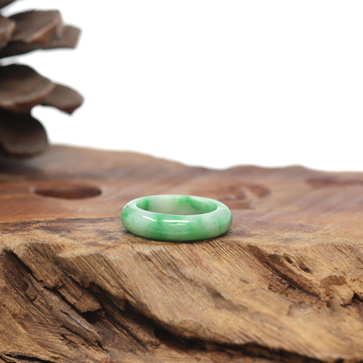 Baikalla Natural Vibrant Apple-Green Jadeite Jade Traditional Ring 