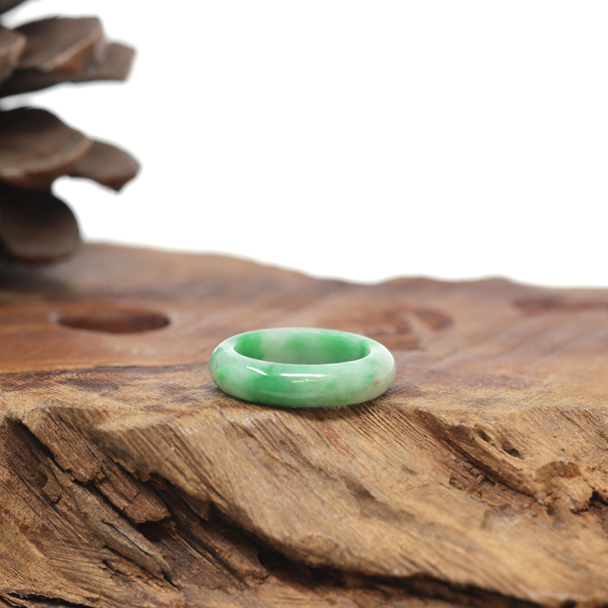 Baikalla Natural Vibrant Apple-Green Jadeite Jade Traditional Ring 