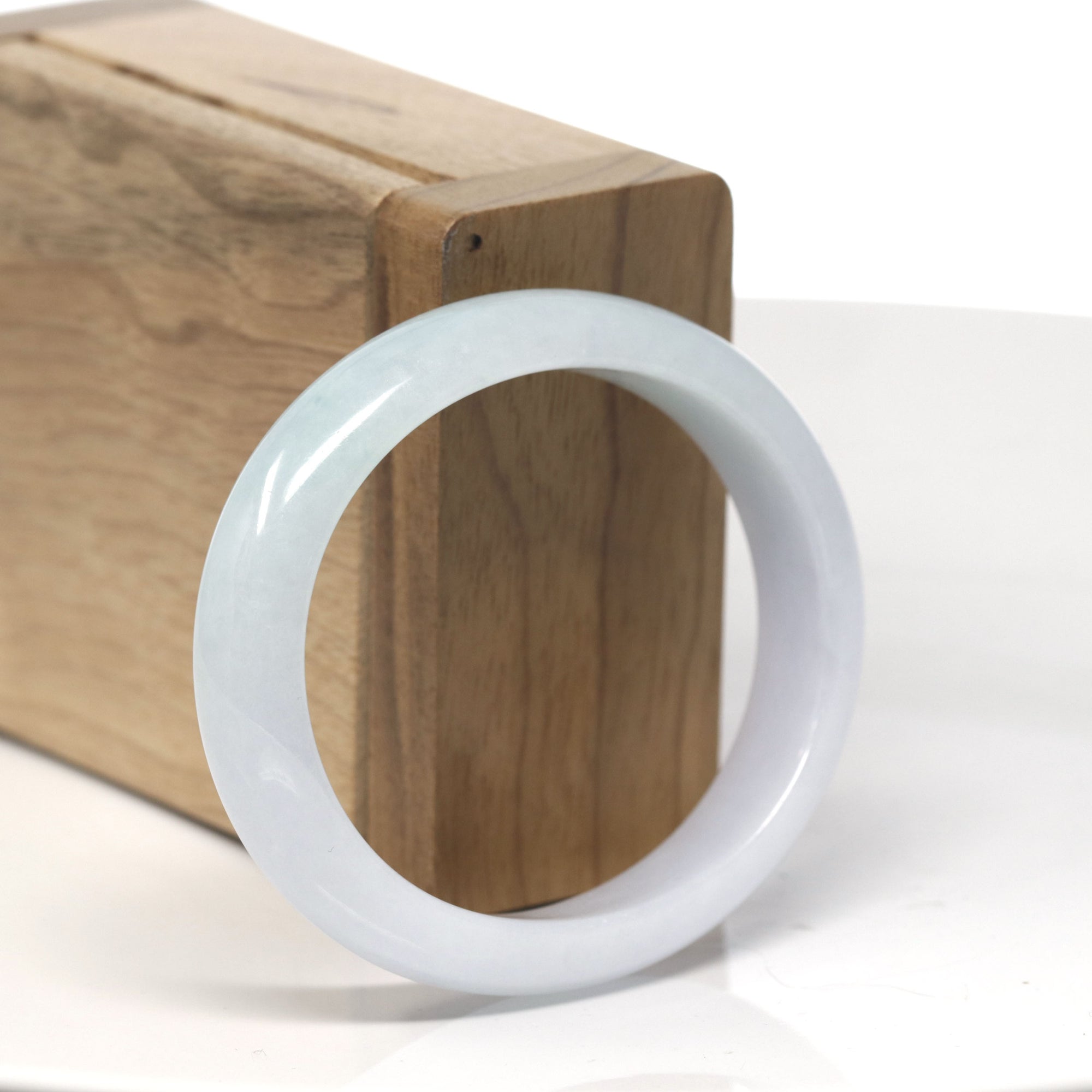 Baikalla Light Green &amp; White-Lavender Burmese Jadeite Jade Oval Bangle (56.1mm ) 