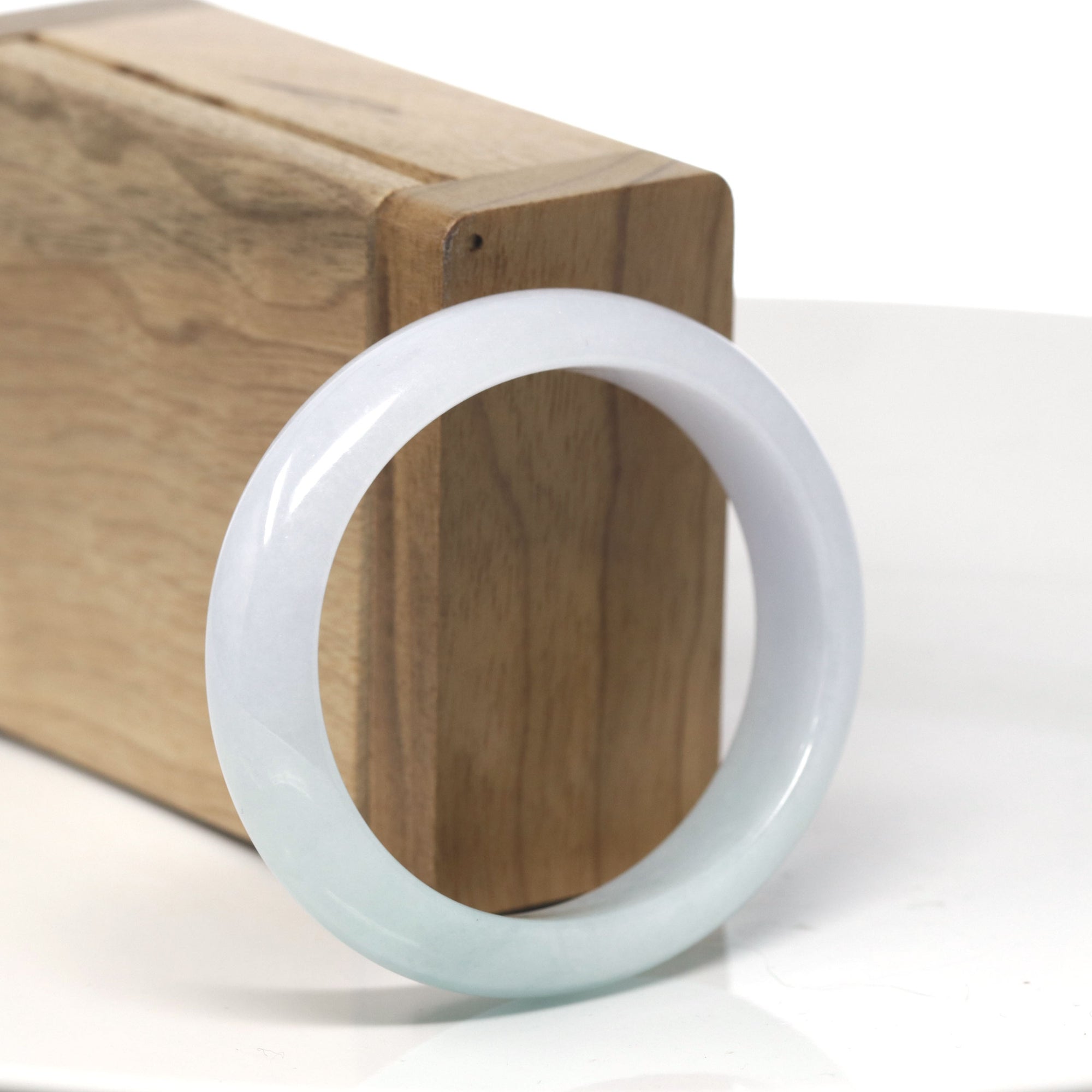 Baikalla Light Green &amp; White-Lavender Burmese Jadeite Jade Oval Bangle (56.1mm ) 