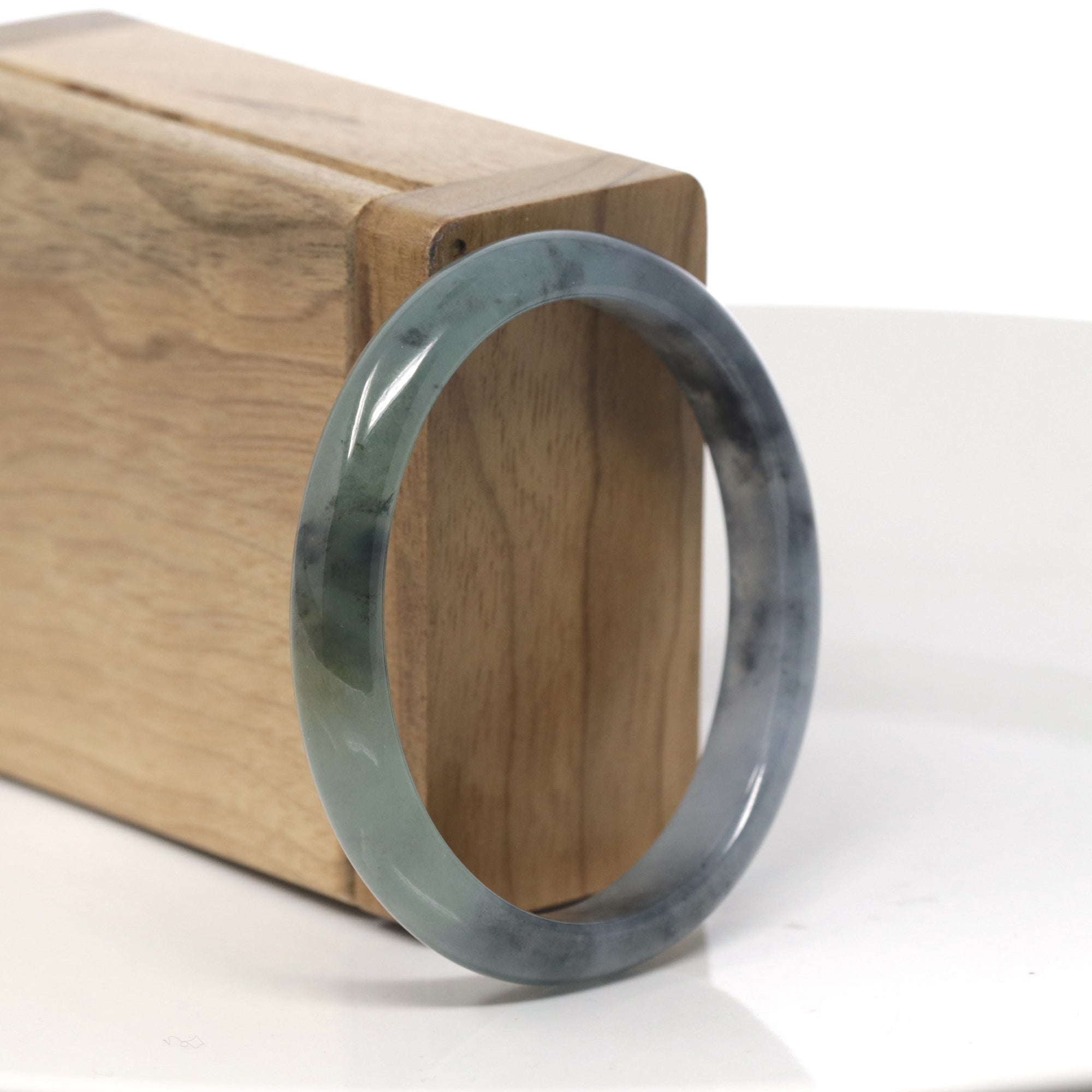 Baikalla Icy Oil-Green &amp; Black Wuji Jadeite Jade Oval Bangle (55.3mm) 