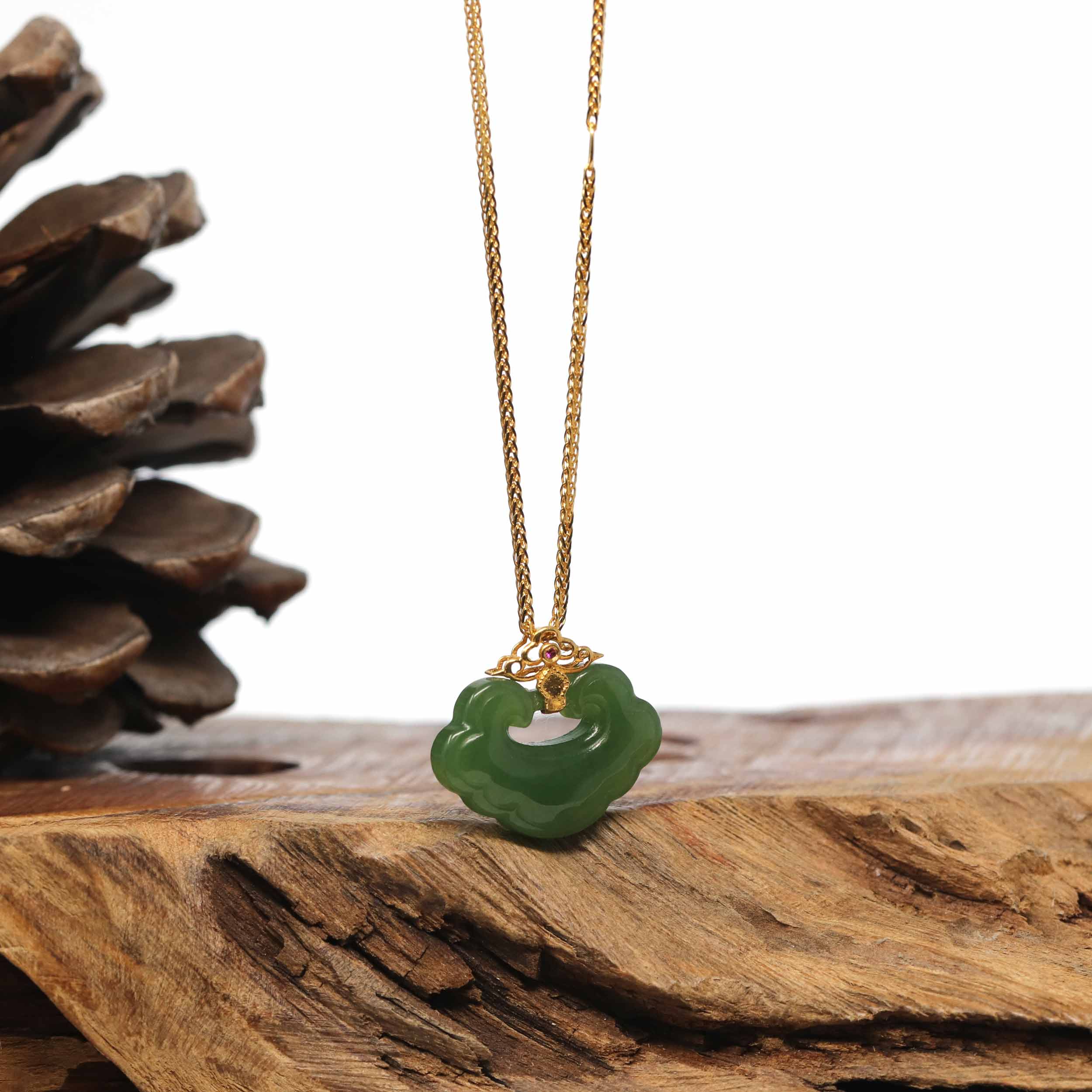 Genuine Green Nephrite Jade RuYi Pendant Necklace With 18k Gold