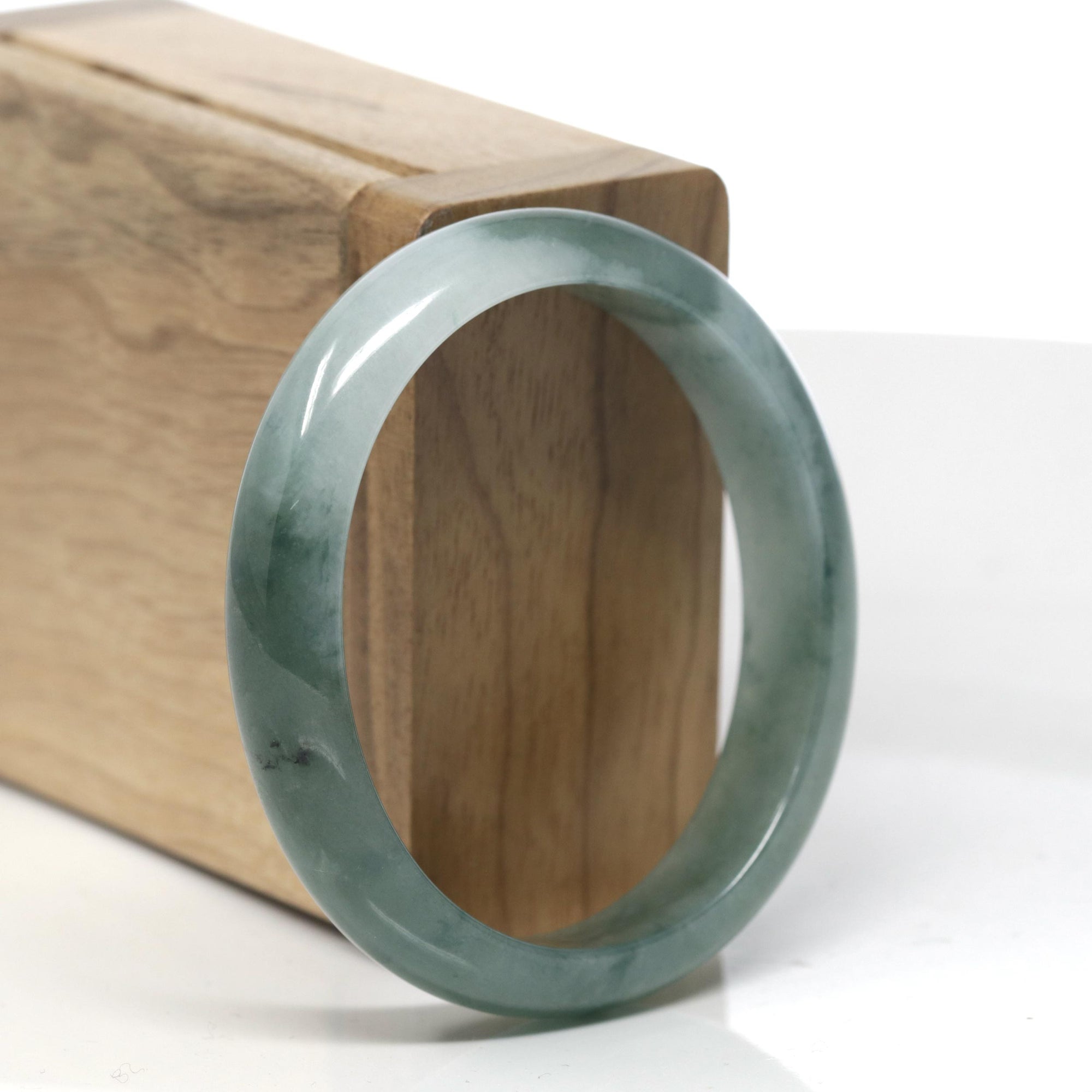 Baikalla Oil-Green &amp; White Jadeite Jade Oval Bangle (56.2mm) 