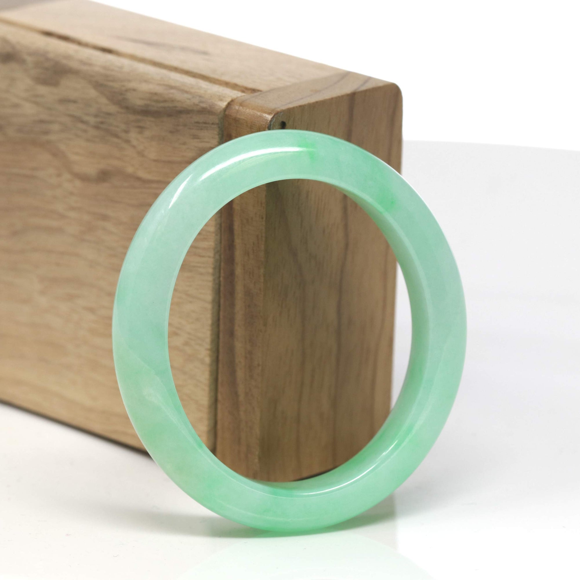 Baikalla Vibrant Apple-Green Jadeite Jade Oval Bangle (51.7mm) 