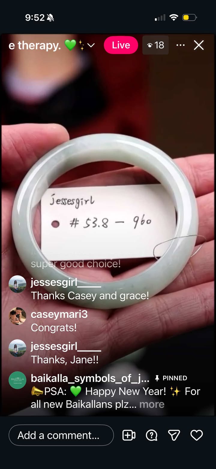 Live Light Blu Green Natural Jadeite Jade Bangle (1/5/26)