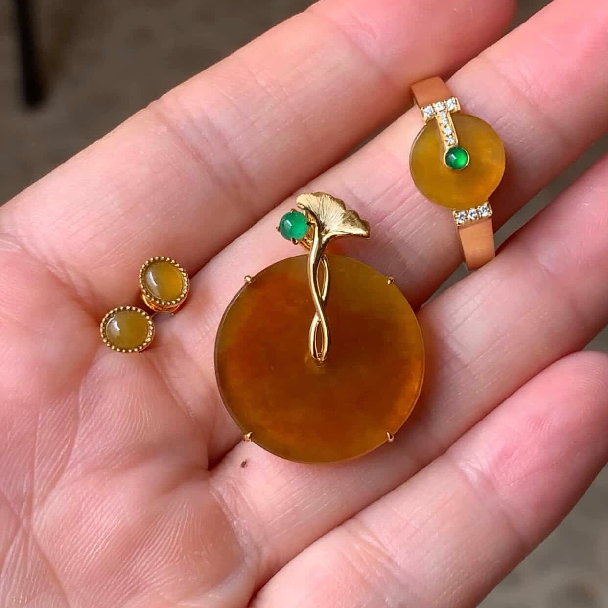 18K Yellow Gold Yellow Jadeite Jade KouKou Earring Gold Setting
