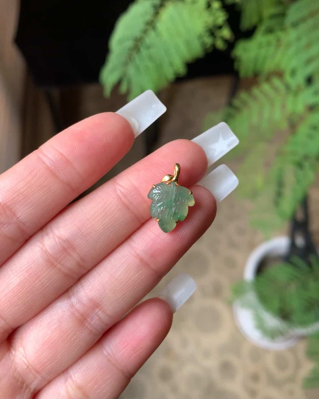 18K Yellow Gold Custom Leaf Pendant Gold Setting