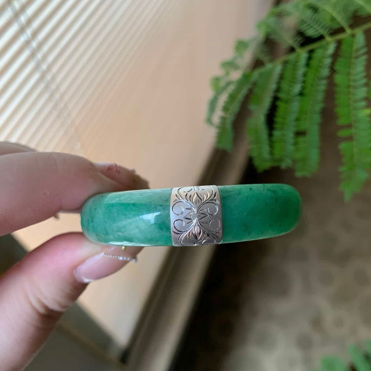 Custom 18K White Gold Green Jadeite Jade Bangle Gold Clasp (Gold Only)