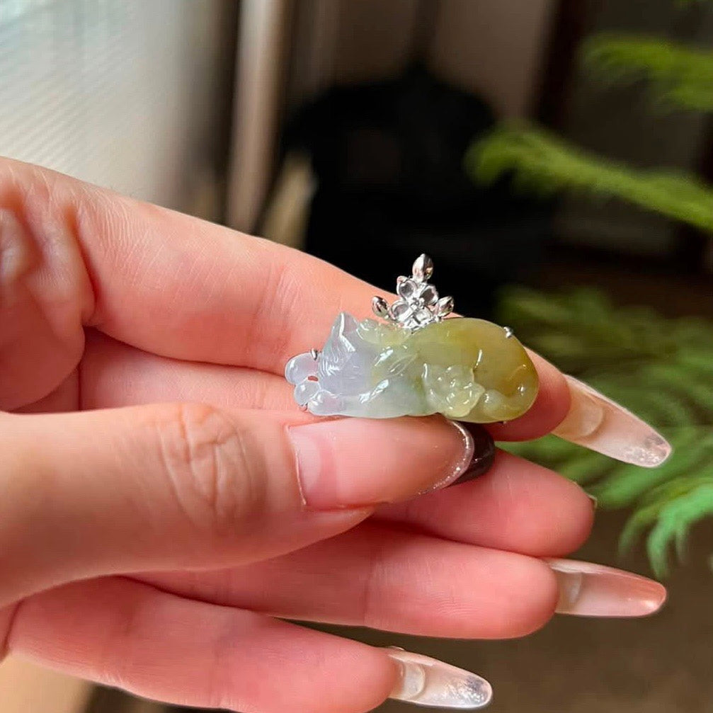 18K White Gold Yellow Green Jadeite Jade Kitty Pendant Gold Setting