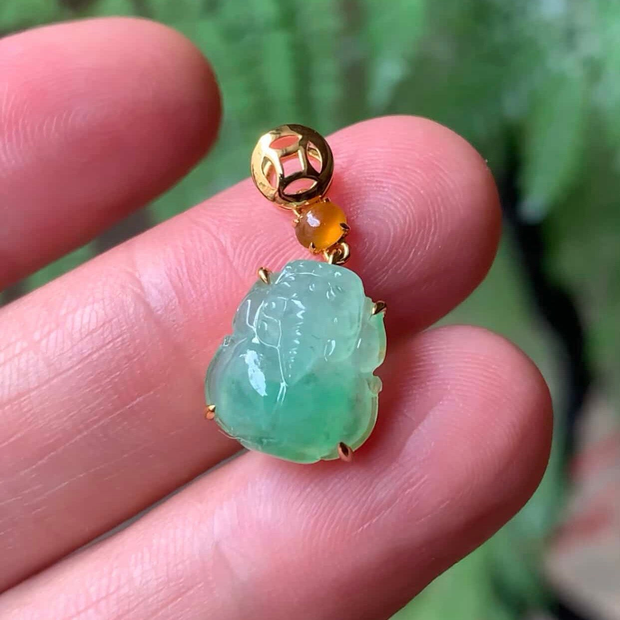 18K Yellow Gold Green Jadeite Jade Pixiu Pendant Gold Setting
