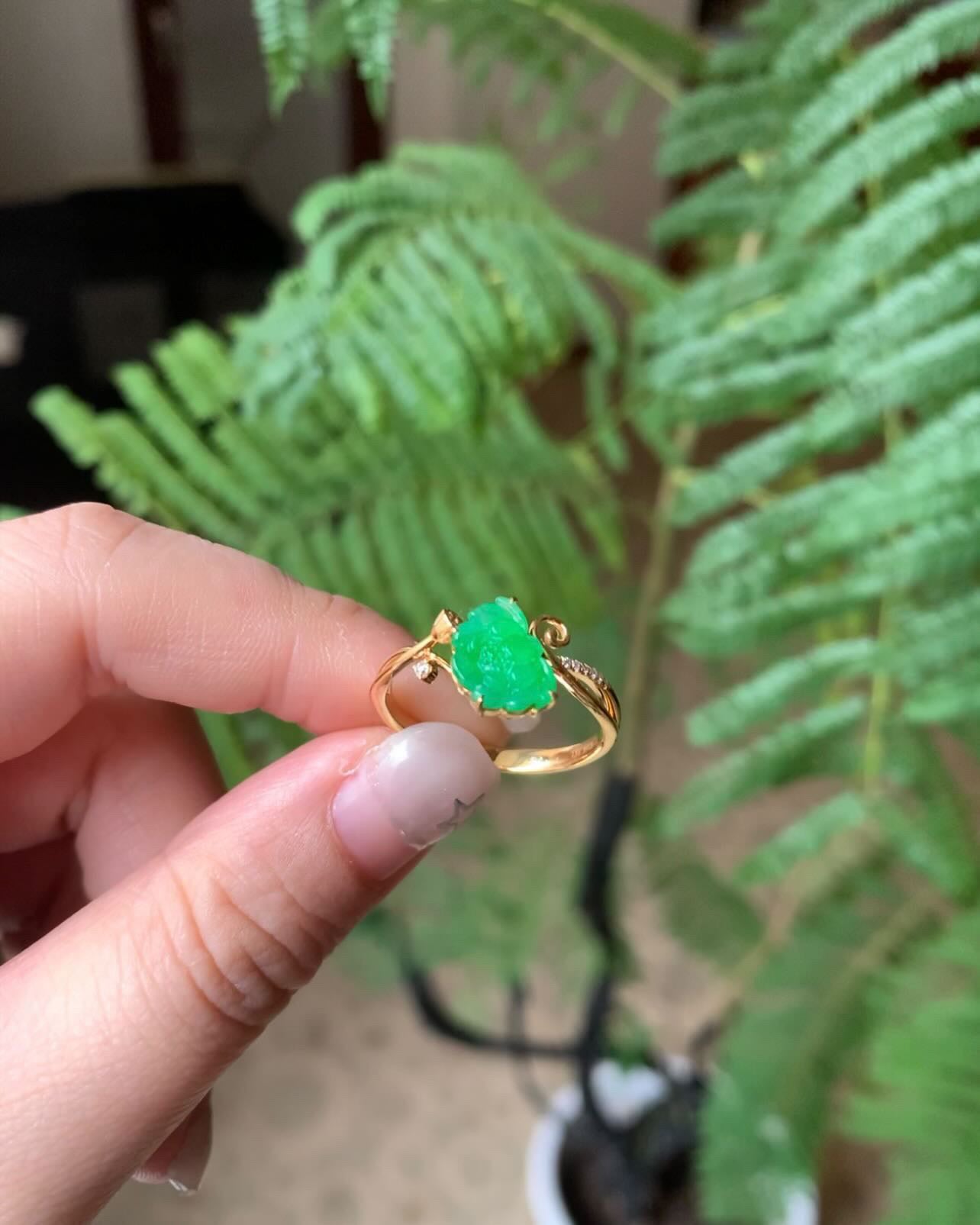 18K Yellow Gold Green Jadeite Jade Lotus Ring Diamonds And Gold Setting