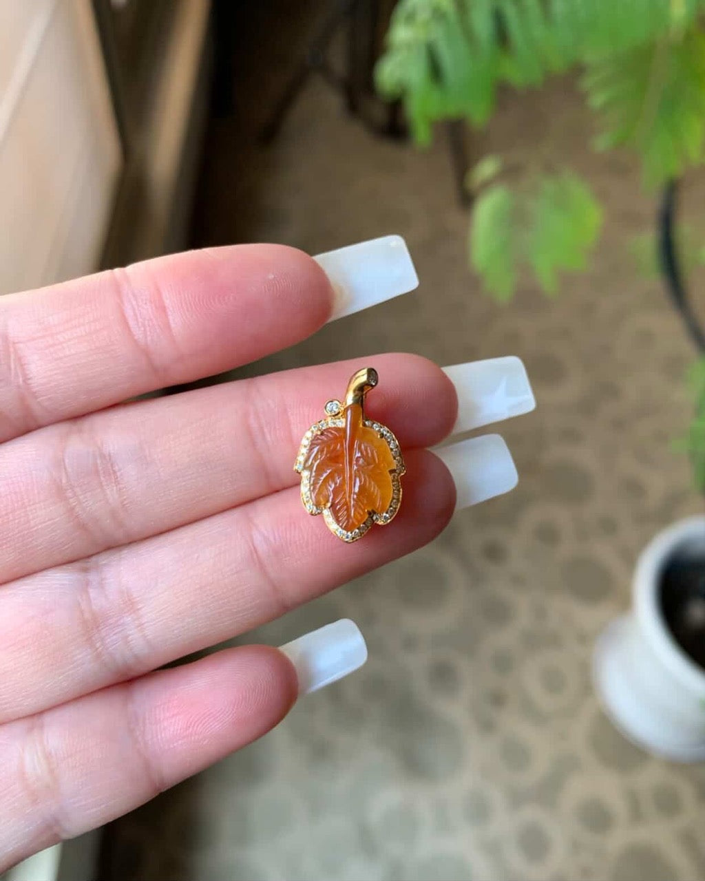18K Yellow Gold Custom Leaf Pendant Diamonds And Gold Setting