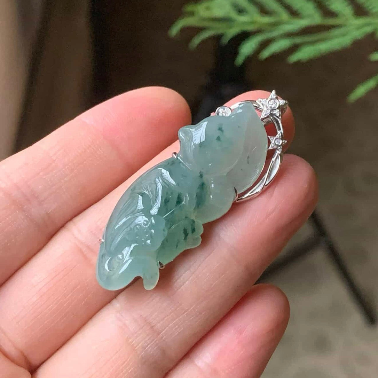 18K White Gold Icy Flower Jadeite Jade Kitty Pendant Gold Setting