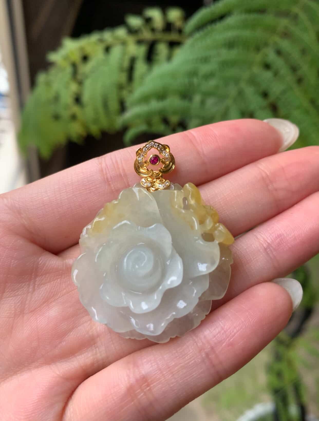 18K Yellow Gold Natural Yellow Jadeite Jade Peony Pendant Ruyi Bail