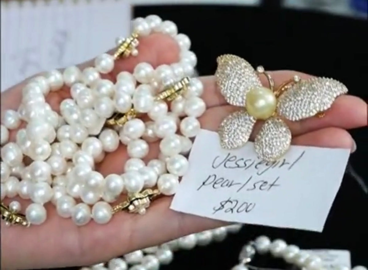 "Live" Natural Pearl Necklace W/ Flower Charms (10/03/26)