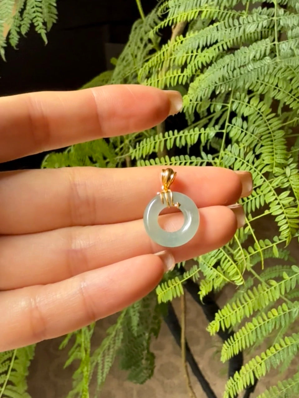 18K Yellow Gold Oil Green Jadeite Jade KouKou Pendant Gold Setting