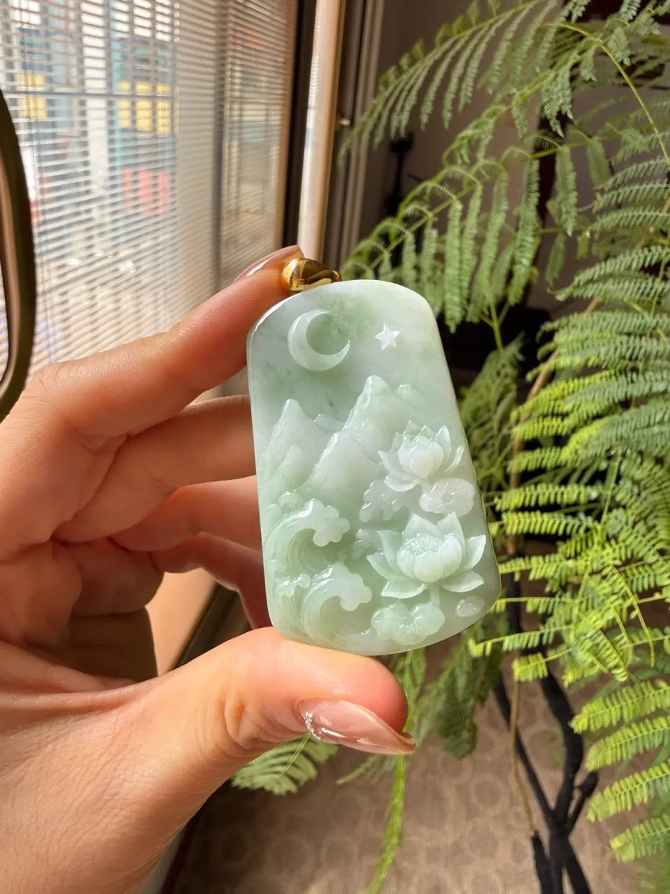 18K Yellow Gold Apple Green Jadeite Jade Pendant Simple Bail