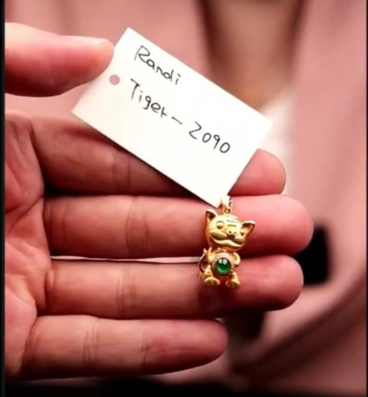 "Live" Natural 18k Y Gold Imperial Green Jadeite Jade W/ Natural Diamonds Zodiac Tiger Pendant (08/08/26)