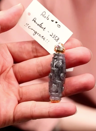"Live" 18ky Natural Icy Dark WuJi Flower Dzi Beads (Heaven Beads) With Natural Diamond and Natural Ruby (08/24/26)