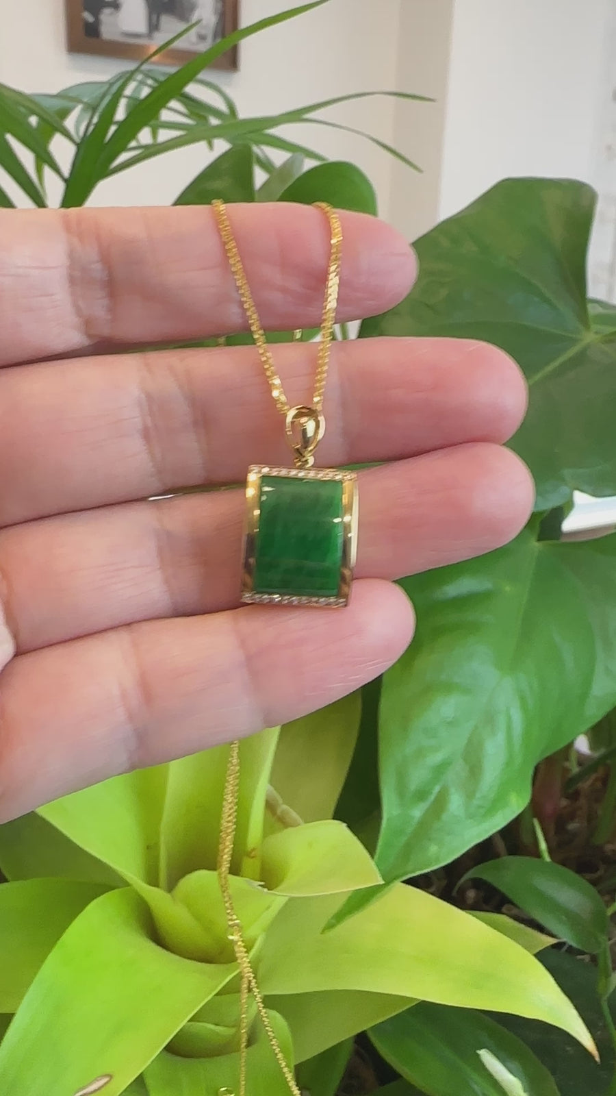 18k White Gold Genuine Burmese Jadeite RuYi Pendant Necklace With Diamond