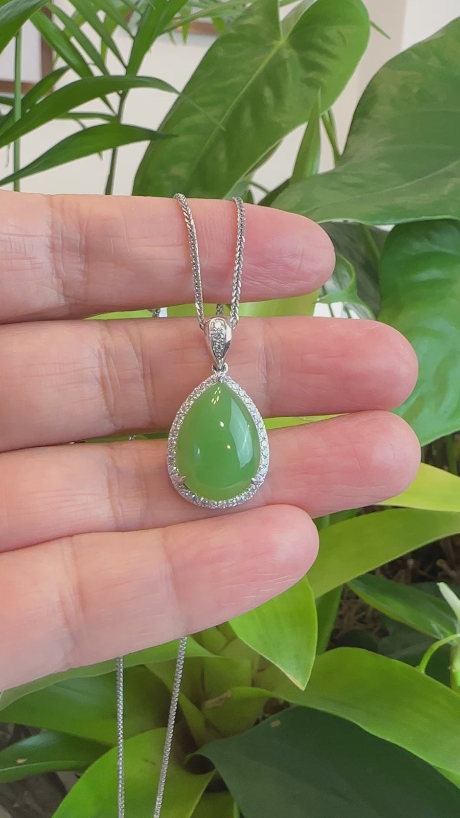 14K White Gold Genuine Green Apple Green Jade Tear Drop Pendant Necklace With VS1 Diamond