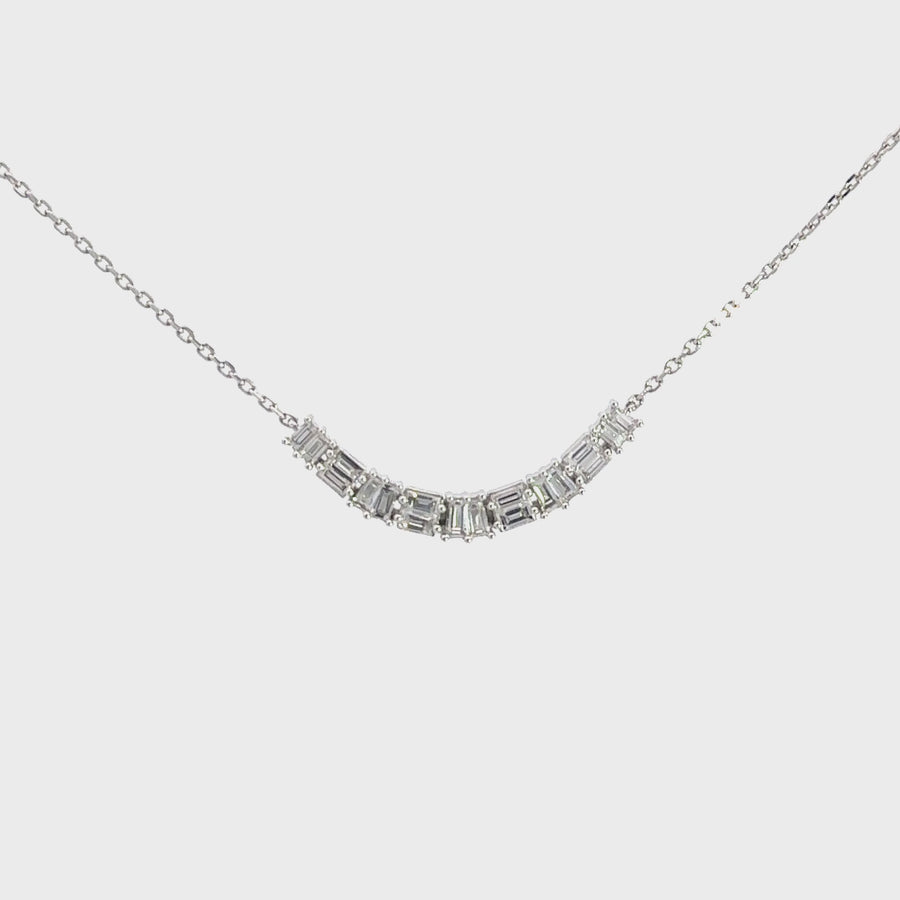 18K White Gold Diamond Pendant Necklace