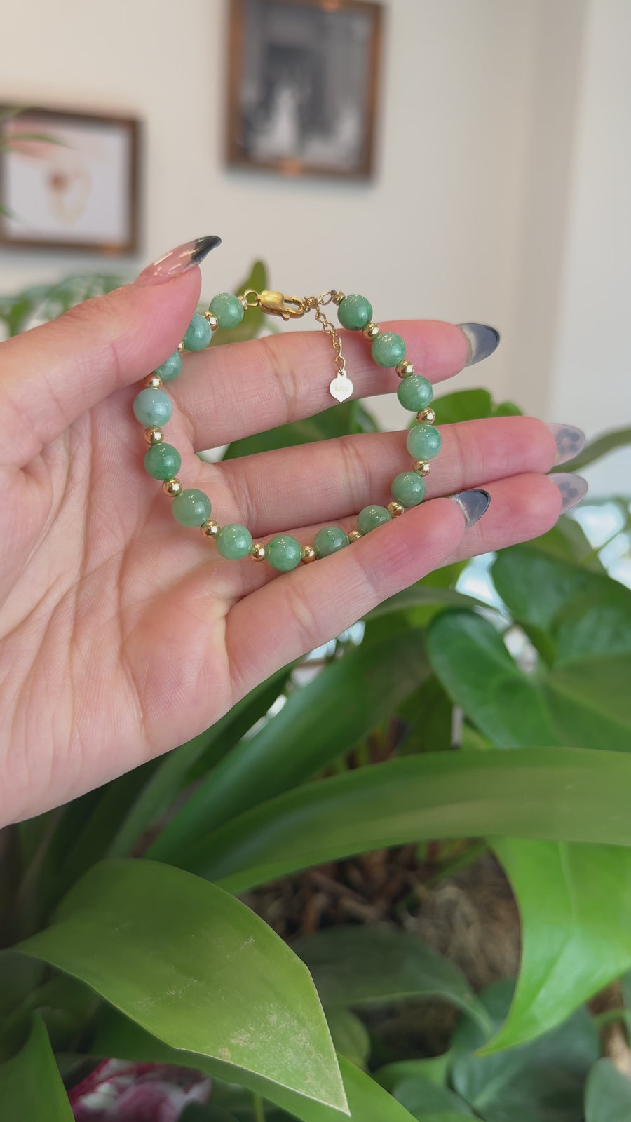 18k Yellow Gold Genuine Green Jadeite Jade Bead Bracelet ( 7 mm )