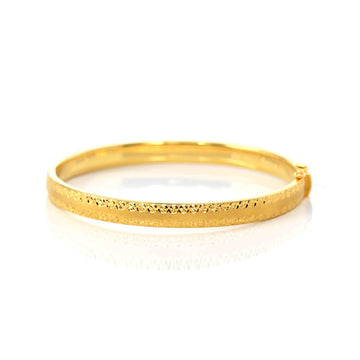 Baikalla Jewelry Gold Diamond Bangle Bracelet 6 18k Yellow Gold Oval Wide Bangle Bracelet (7 in)