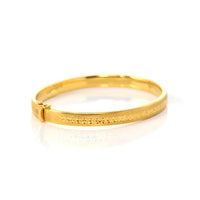 Baikalla Jewelry Gold Diamond Bangle Bracelet 18k Yellow Gold Oval Wide Bangle Bracelet (7 in)