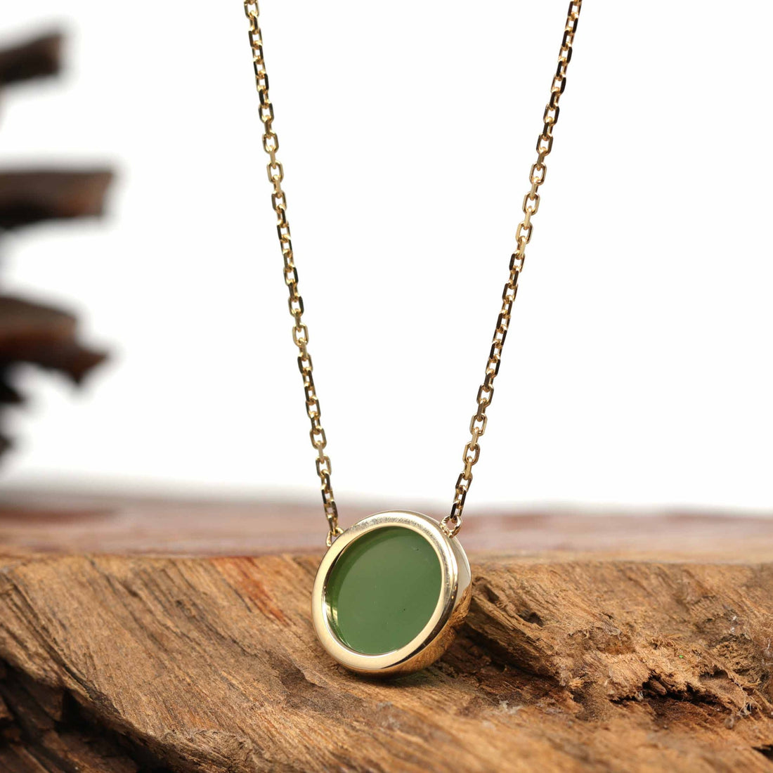 Baikalla Jewelry Gold Jade Pendant 14K Gold Genuine Very High-quality Green Apple Green Jade Circle Pendant Necklace