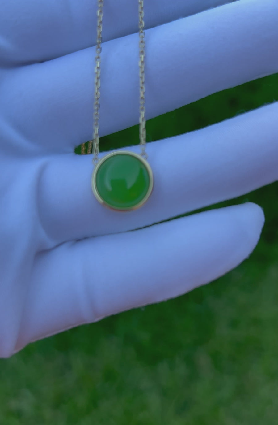 14K Gold Genuine Very High-quality Green Apple Green Jade Circle Pendant Necklace